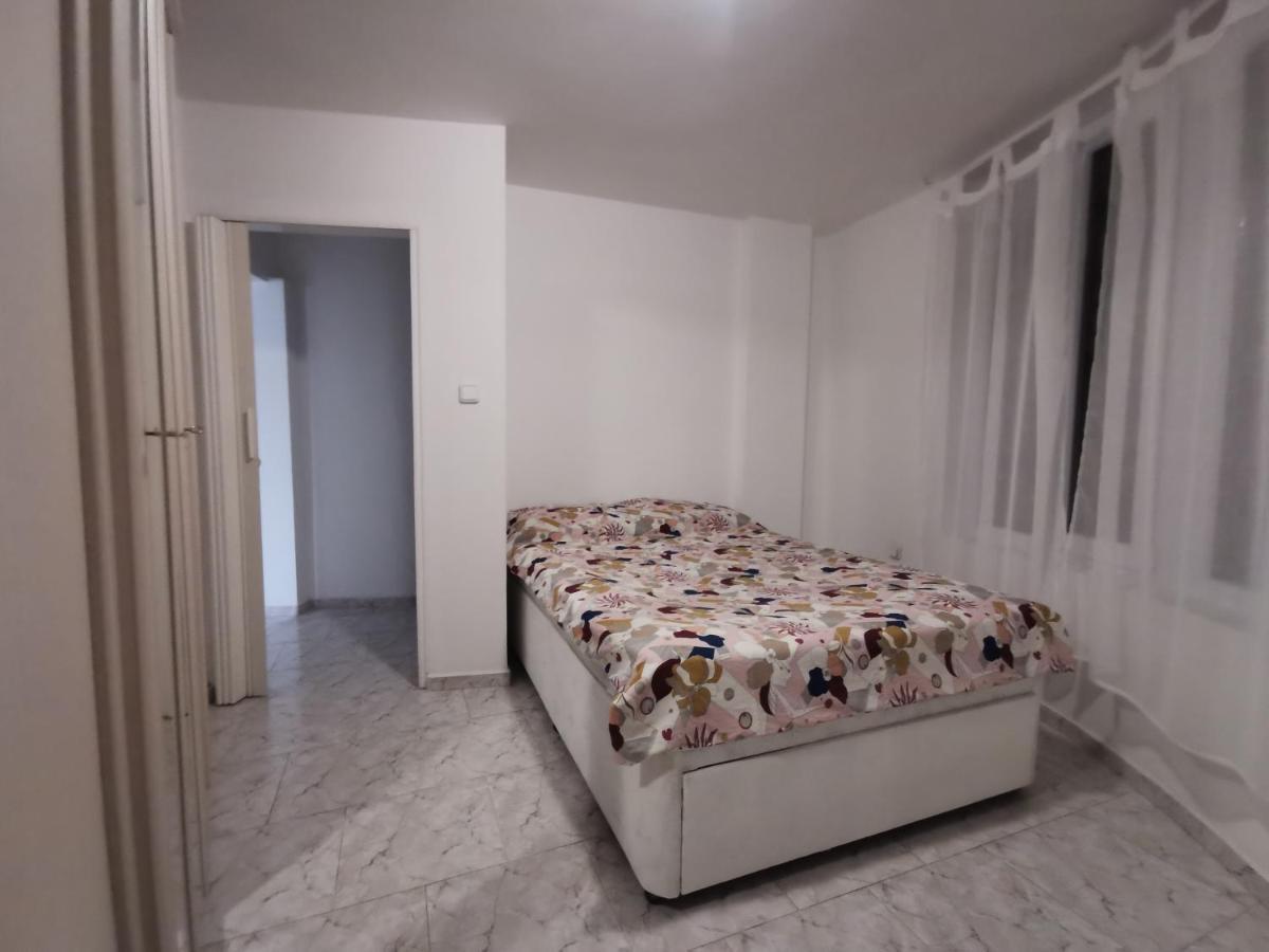 Maisonette In The Center Of Varna Two Bedrooms Free Parking Kültér fotó